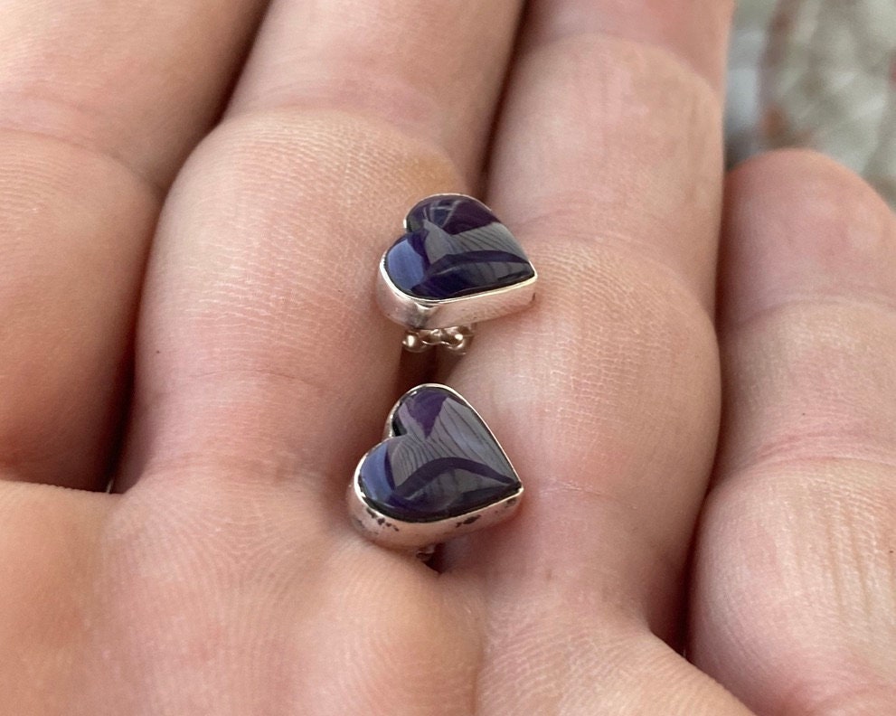 Petite wampum heart studs