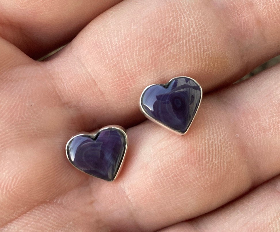 Petite wampum heart studs